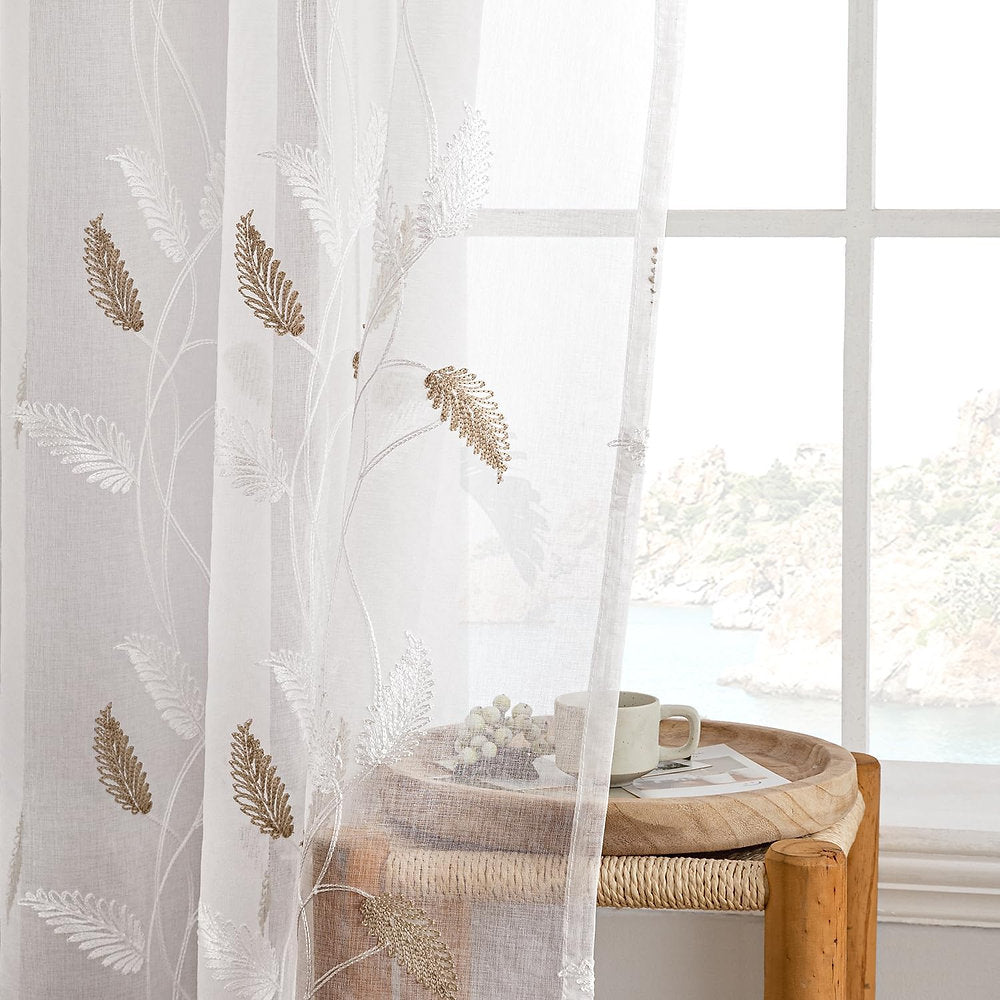 Perdele EMEMA, cu ochiuri transparentă, cu frunze alb si maro, 140 x 260 cm