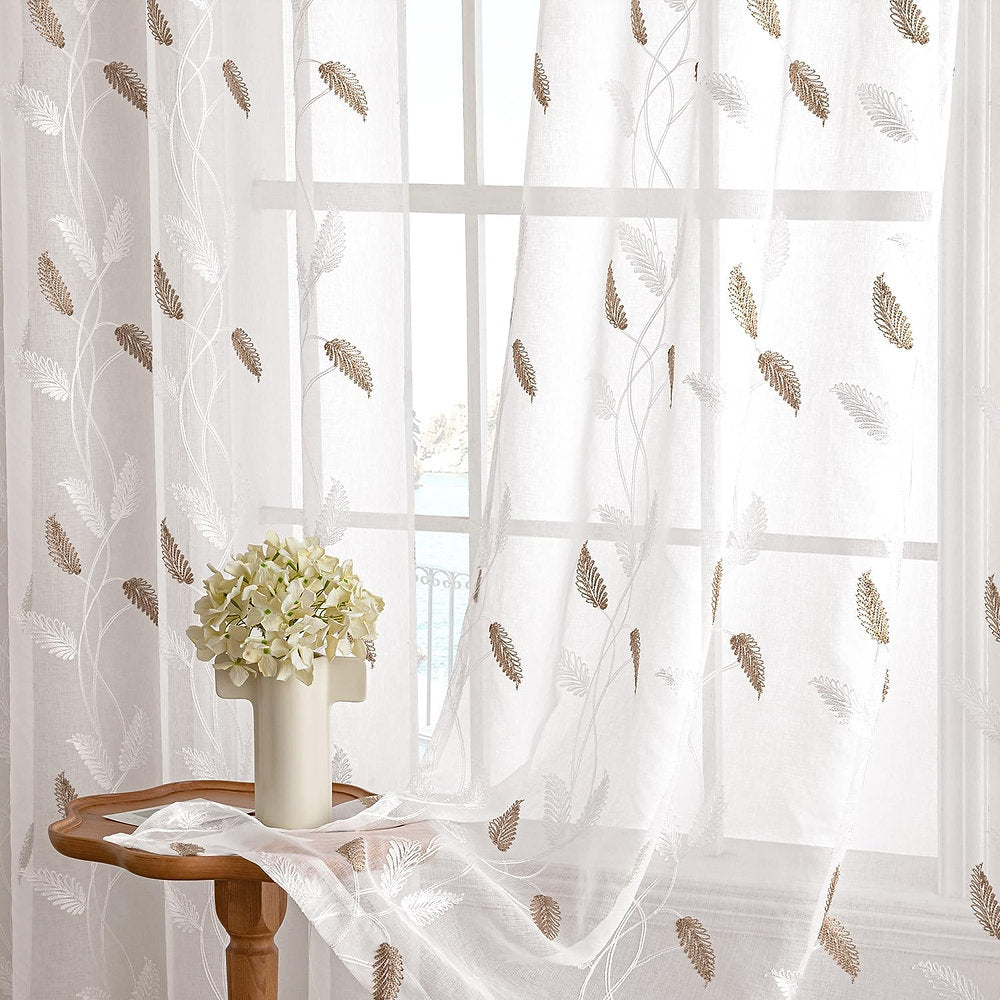 Perdele EMEMA, cu ochiuri transparentă, cu frunze alb si maro, 140 x 245 cm