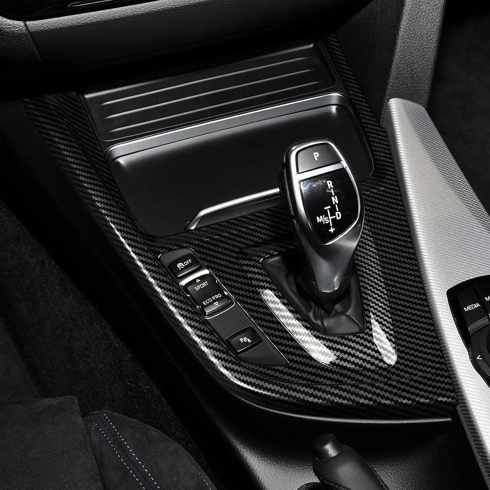 Decoratie autoclant consola schimbator vitezeBMW seria 3 sau 4, carbon