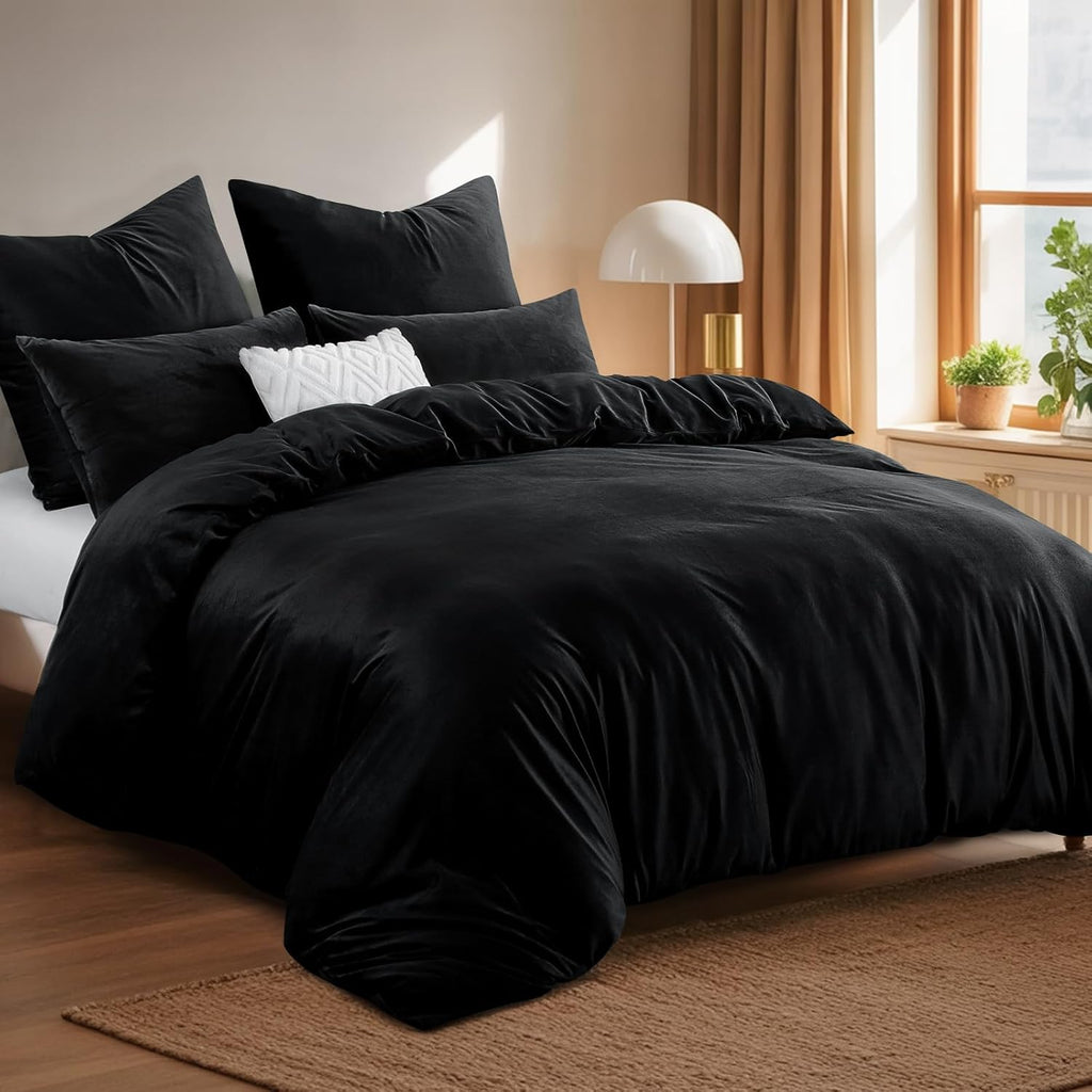 Lenjerie pat 3 piese, moale si pufoasa, husa pilota 220x240cm, 2 fete perna 80x80cm, negru