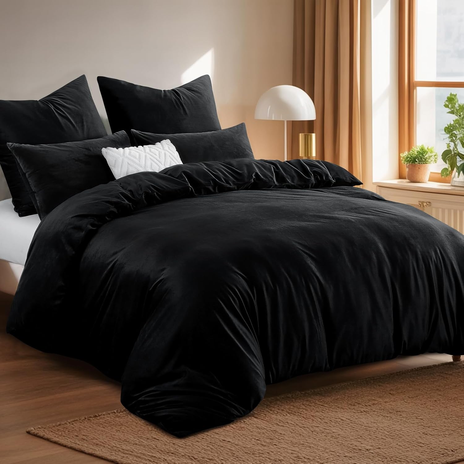 Lenjerie pat 3 piese, moale si pufoasa, husa pilota 220x240cm, 2 fete perna 80x80cm, negru