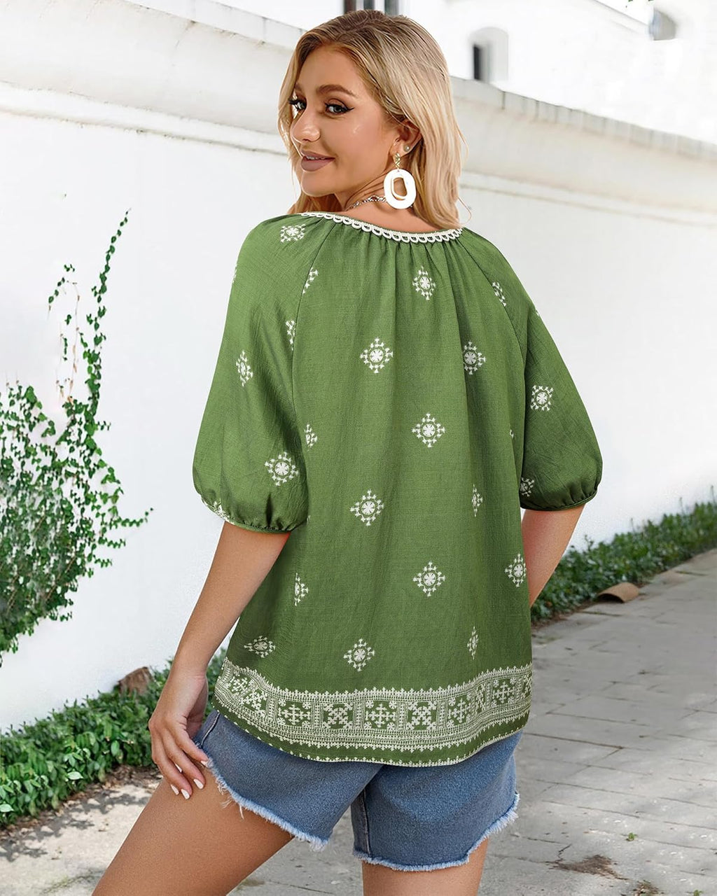 Bluză dama de vară cu broderie, Cerrlop, in V cu snur, M